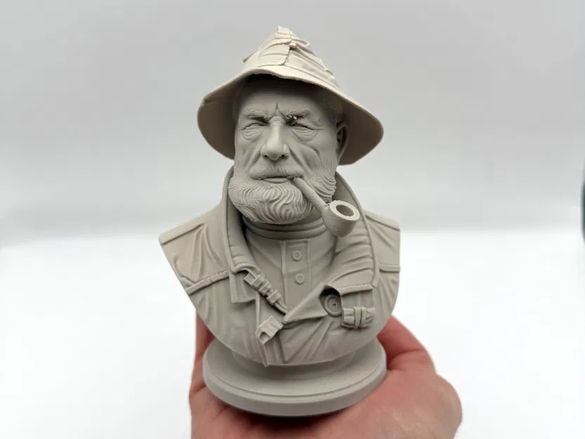 Tượng Bán Thân Ngư Dân (Fisherman Bust) - Image 1