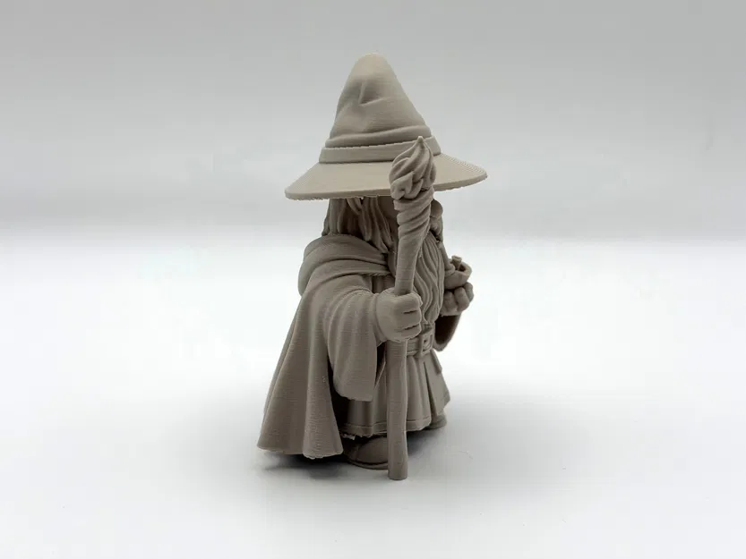 Gnomedalf – Kẻ Lữ Hành Xám của Khu Vườn - Image 4