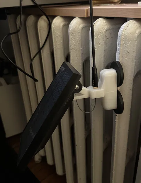 Giá đỡ nam châm cho Harbor Breeze Solar Light Meshtastic Node (SMA antenna) - Image 1