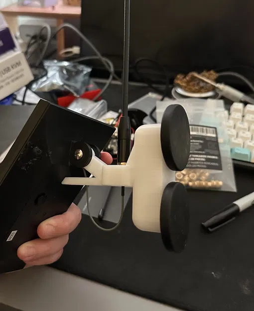 Giá đỡ nam châm cho Harbor Breeze Solar Light Meshtastic Node (SMA antenna) - Image 2