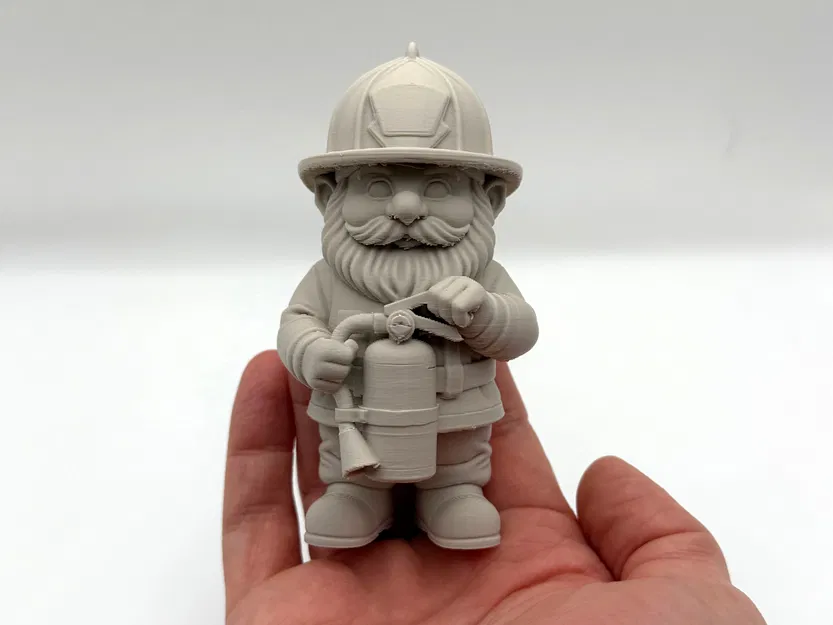 Firefighter Gnome – Chú Lùn Lính Cứu Hỏa - Image 1