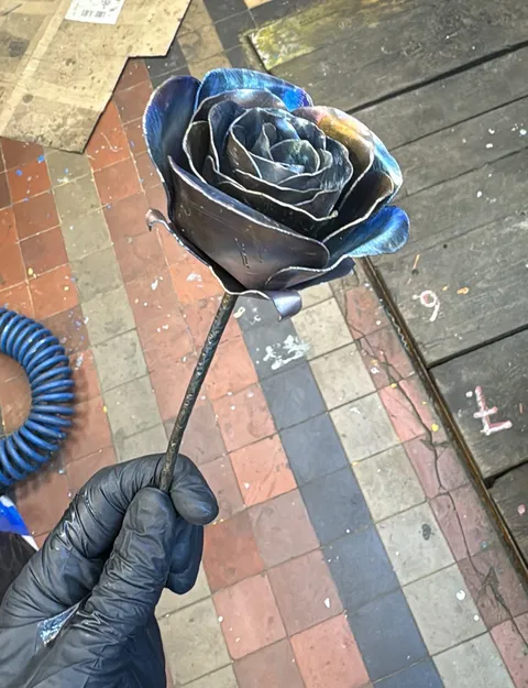 Bộ template (khuôn) Steel Rose cho ngày Valentine - Image 4