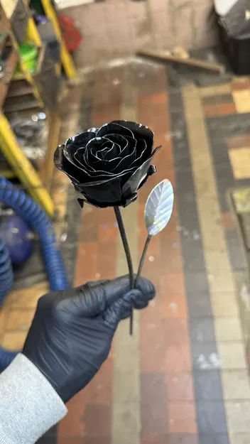 Bộ template (khuôn) Steel Rose cho ngày Valentine - Image 5