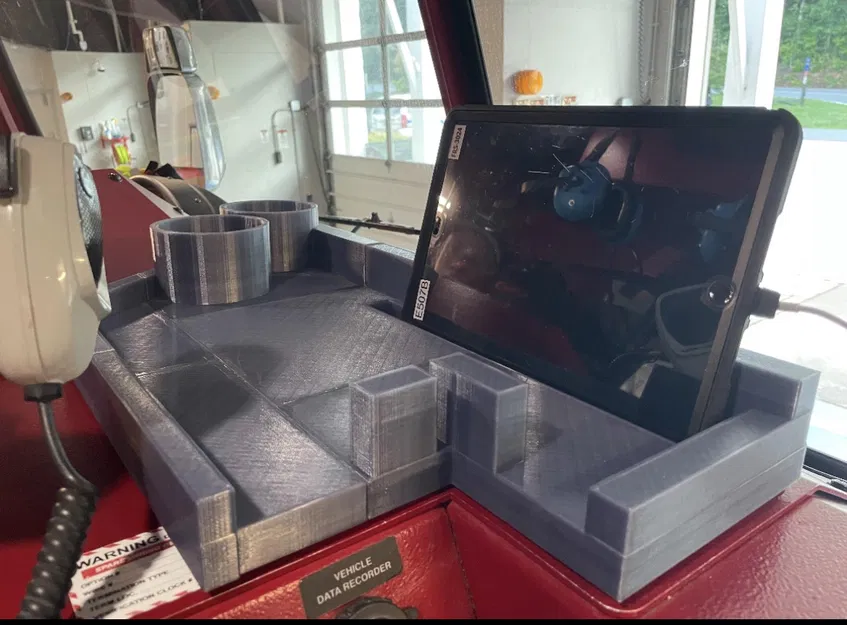 Giá Đỡ Ly & iPad cho Xe Cứu Hỏa (Officer Fire Engine Cup and iPad Holder) - Image 2