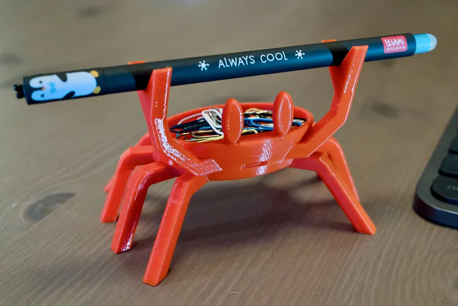 Office Crab – Cua đựng bút để bàn làm việc - Image 1