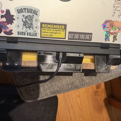 Giá đỡ trung tâm có lỗ (Center bracket with hole)