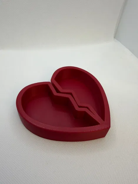 Khay Trái Tim Vỡ / Đĩa Đựng Trang Sức (Broken Heart Tray / Jewelry Dish) - Image 3