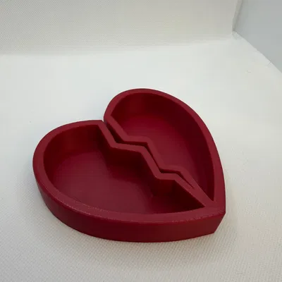 Khay Trái Tim Vỡ / Đĩa Đựng Trang Sức (Broken Heart Tray / Jewelry Dish)