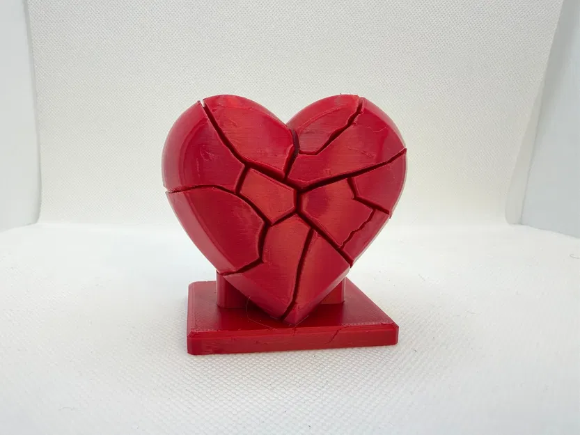 Tượng Điêu Khắc Trái Tim Tan Vỡ (Broken Heart Sculpture) - Image 1