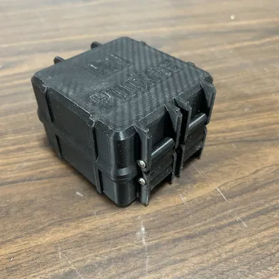 Hộp bảo vệ Li'l Pucker Case (Rugged Box)