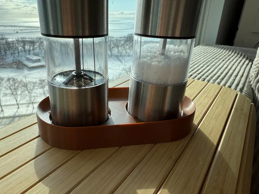 Khay đựng hũ xay muối & tiêu (Salt and Pepper Dispenser Holder) - Image 4