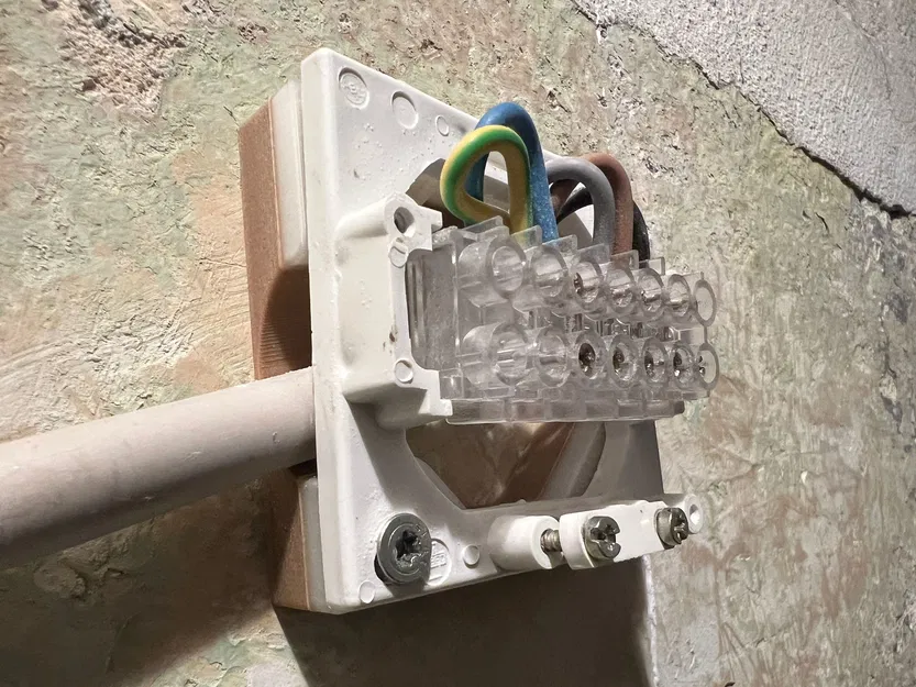 Tấm spacer plate adapter cho lắp đặt bếp điện 400V trong bếp - Image 2