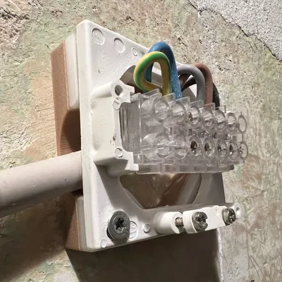 Tấm spacer plate adapter cho lắp đặt bếp điện 400V trong bếp