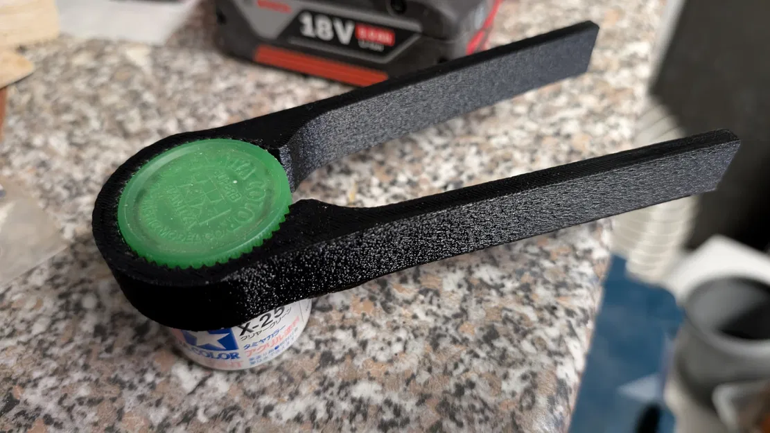 Dụng cụ mở nắp chai sơn acrylic Tamiya - Image 1