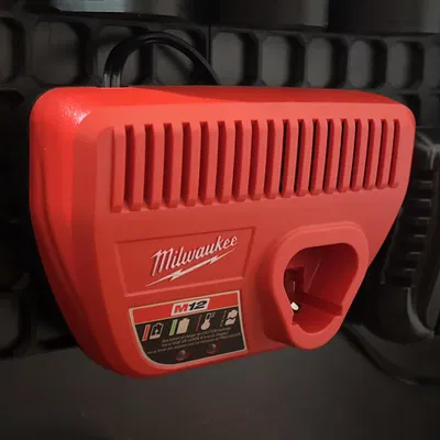 Ngàm gắn openGrid cho bộ sạc Milwaukee M12