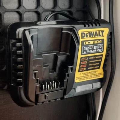 Ngàm gắn openGrid cho sạc Dewalt 20V DCB1104 (openGrid Mount)