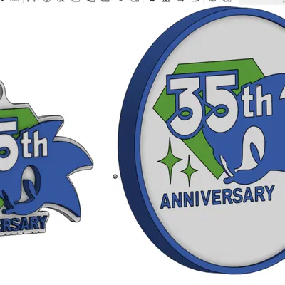 Móc khóa và lót ly logo kỷ niệm 35 năm Sonic