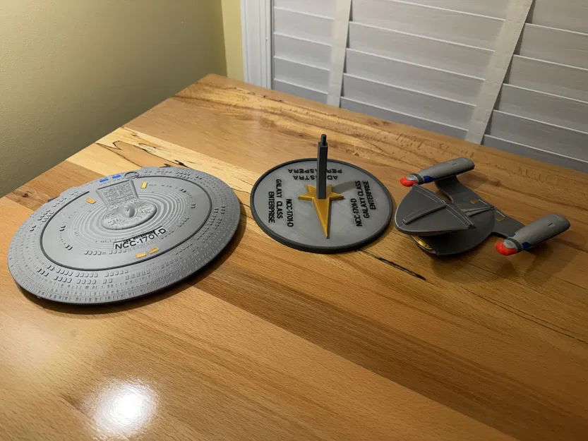 Enterprise D Small Stand (Chân đế nhỏ gọn) - Image 1