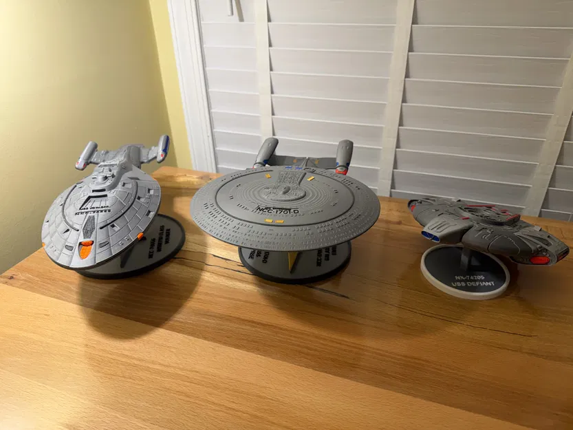 Enterprise D Small Stand (Chân đế nhỏ gọn) - Image 3