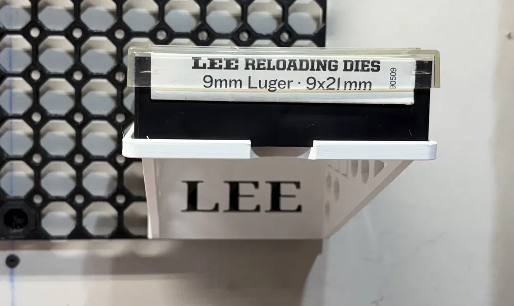 Kệ treo hộp die Lee (Lee Die Box Holder Shelf) - Image 1