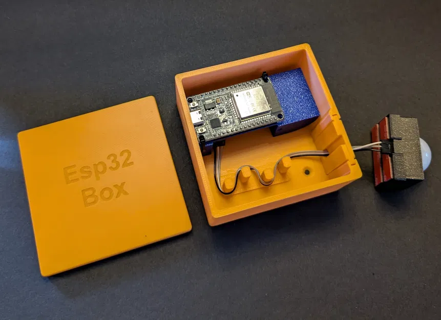 Hộp Esp32 Box (case cho ESP32 có pin headers) - Image 1