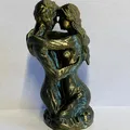 Tượng 3D Cặp Đôi Ôm Nhau Tình Yêu (Loving Hugging Couple Sculpture) - Thumbnail 2