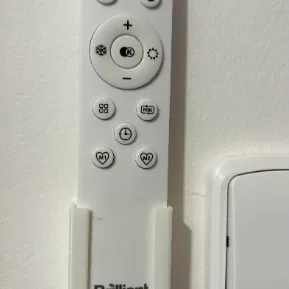 Kệ đựng remote điều khiển (gắn tường)