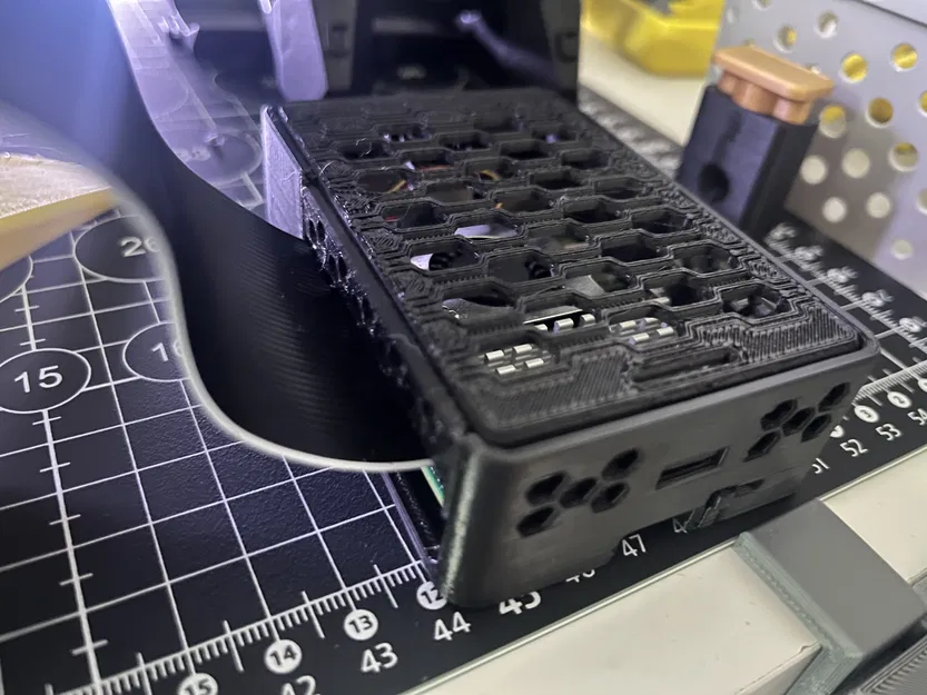 Case Raspberry Pi 5 - Khe GPIO & Sẵn sàng cho Breadboard - Image 1