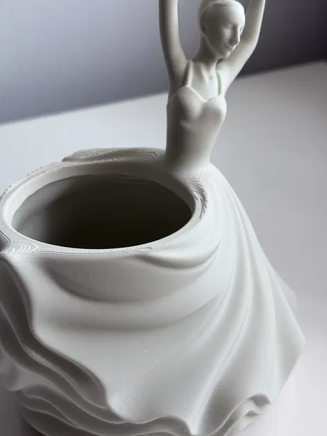 Ống đựng bút Ballerina – Tượng trang trí bàn làm việc thanh lịch - Image 5