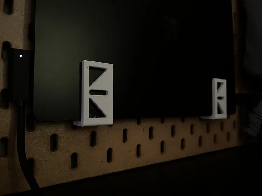 IKEA SKADIS - Giá treo Laptop & Tablet - Image 1