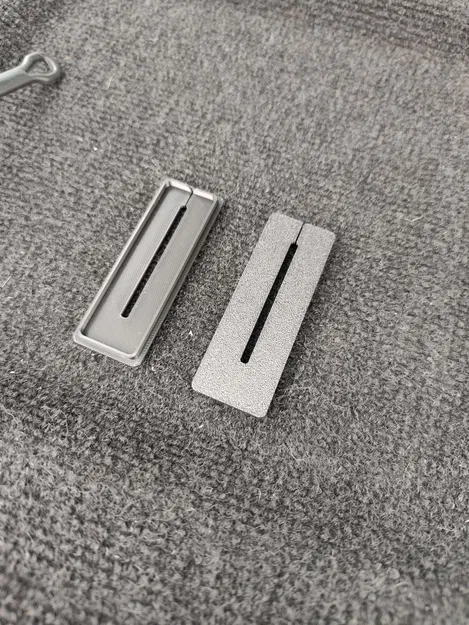 Ốp che dây đai 3 điểm Polo 86C Steilheck (Abdeckung Dreipunktgurt) - Image 3