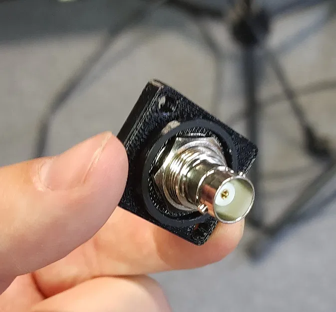 Ngàm D-Type gắn ăng-ten BNC lên rack (LD Systems U500/U505/U506/U508 IEM...) - Image 1