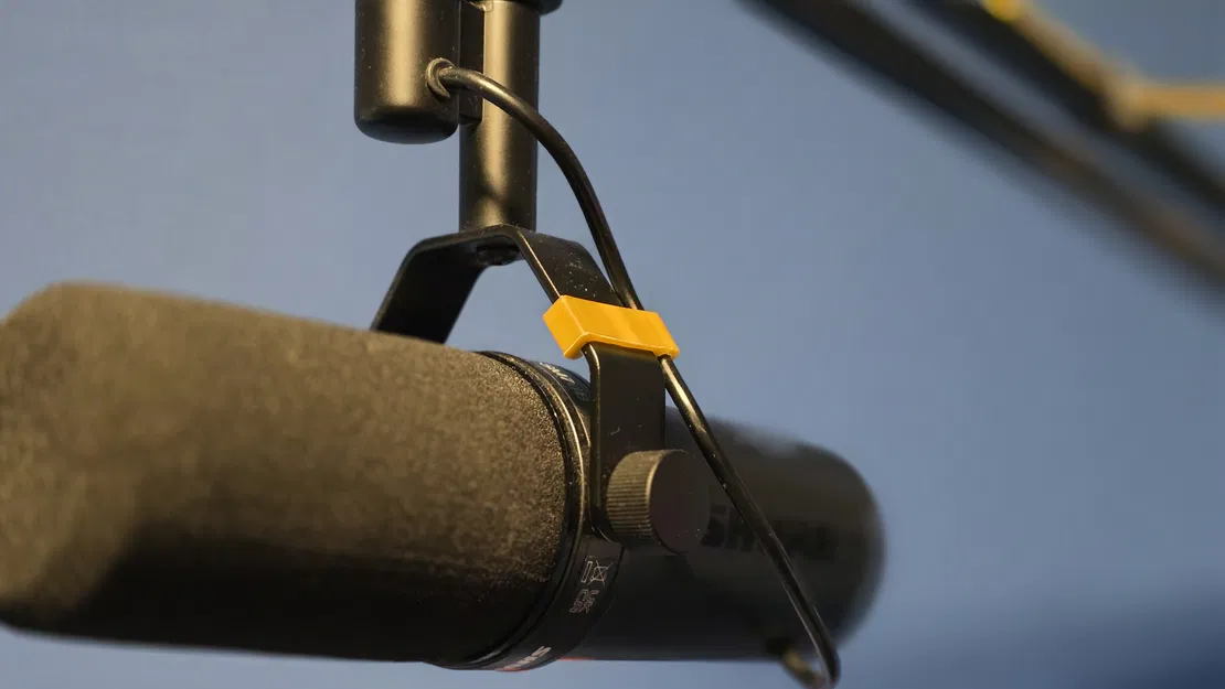 Bộ giữ dây cáp cho Shure SM7B / SM7dB (cable retainer) - Image 4