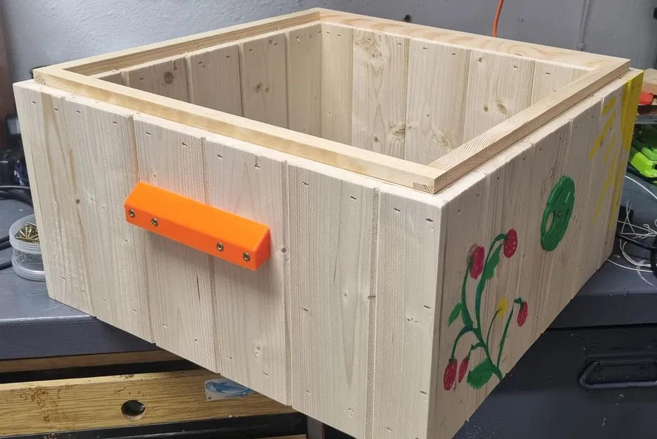 Tay xách thùng ong 3D đơn giản – Beehive Carry Handle (Hive Lifting Grip) - Image 1