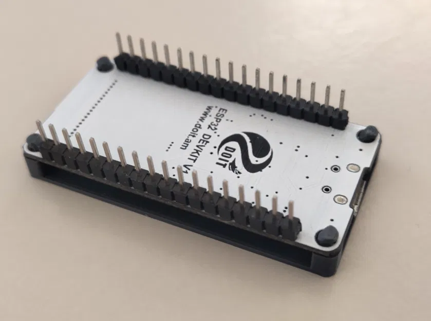 Giá đỡ ESP32 tối giản không cần dụng cụ cho prototype - Image 1