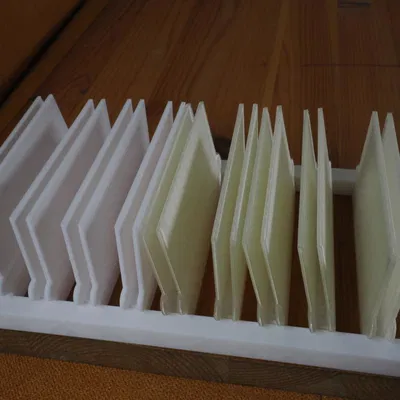 Giá đỡ trưng bày tranh trên painting plate (lật xem 9 tấm)