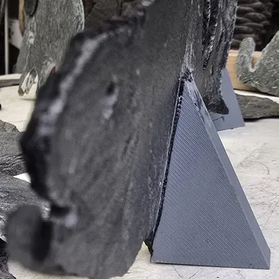 Kệ kê dạng nêm cho đồ thủ công