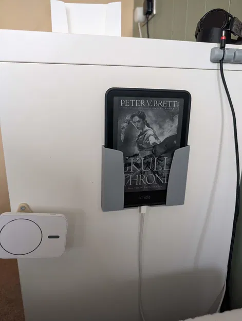 Giá treo/holder gắn tường cho Kindle Paperwhite Gen 12 (có khe USB C) - Image 3