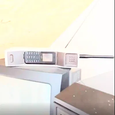 Ốp Nokia 106 2023 lấy cảm hứng từ Motorola DynaTAC 8000x