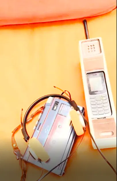 Ốp Nokia 106 2023 lấy cảm hứng từ Motorola DynaTAC 8000x - Image 2