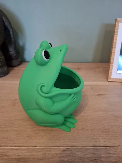 Chompy the Frog - Bát đựng đồ hình ếch & Hộp đựng kẹo - Image 1