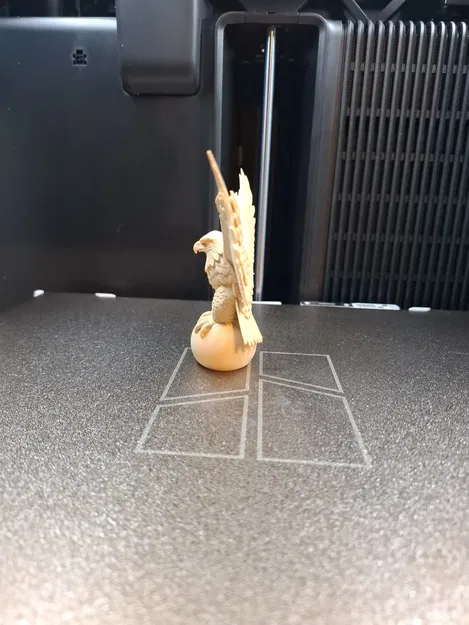 Người Gác Bầu Trời – Tượng Điêu Khắc Đại Bàng - Image 4