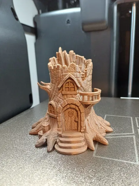 Nhà Fantasy Trong Gốc Cây (Fantasy Tree Stump House) - Image 1