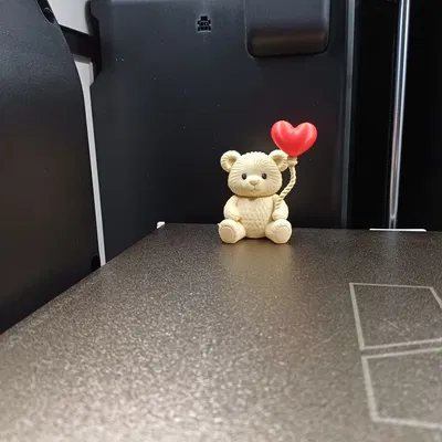 Gấu Teddy Ôm Trái Tim (Teddy with a Heart)