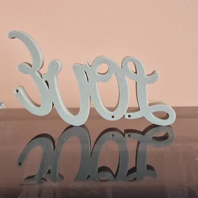 Chữ "LOVE" (inscription)