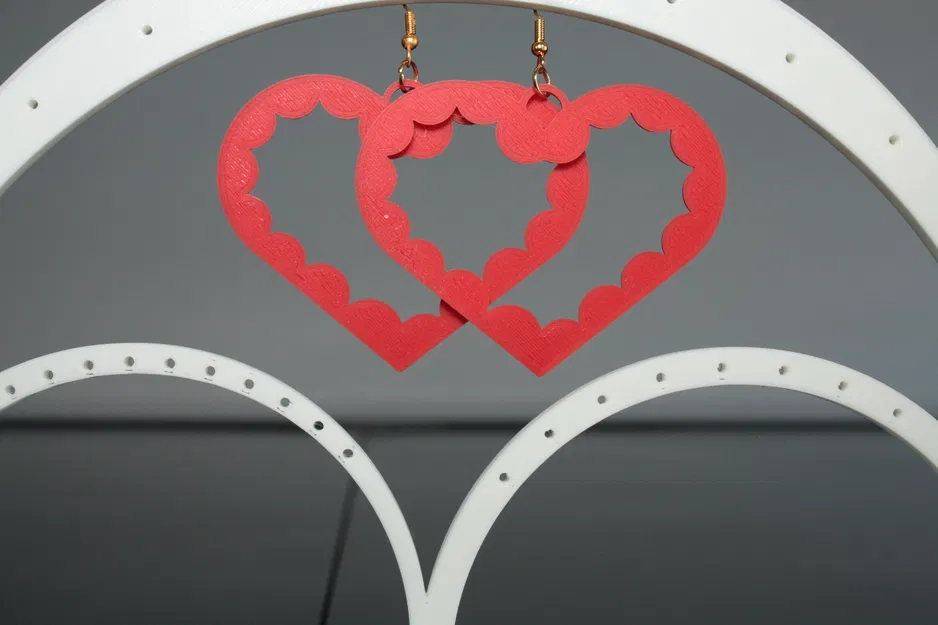 Bộ bông tai hình tim kèm stand (Set of Heart earrings with stand) - Image 1