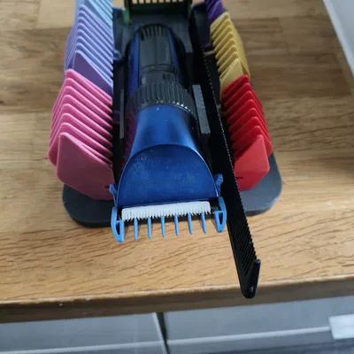 Giá đỡ máy tỉa Barberboss (Barberboss trimmer stand)