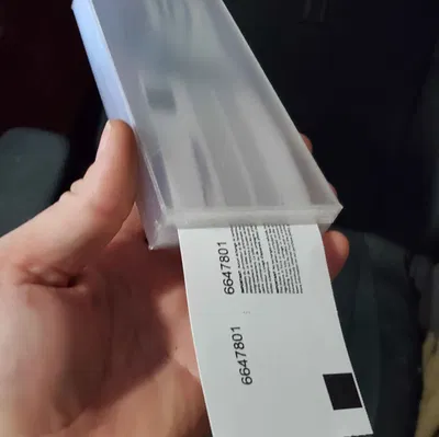 Hộp tiết kiệm niêm phong (tiền giấy Canada)