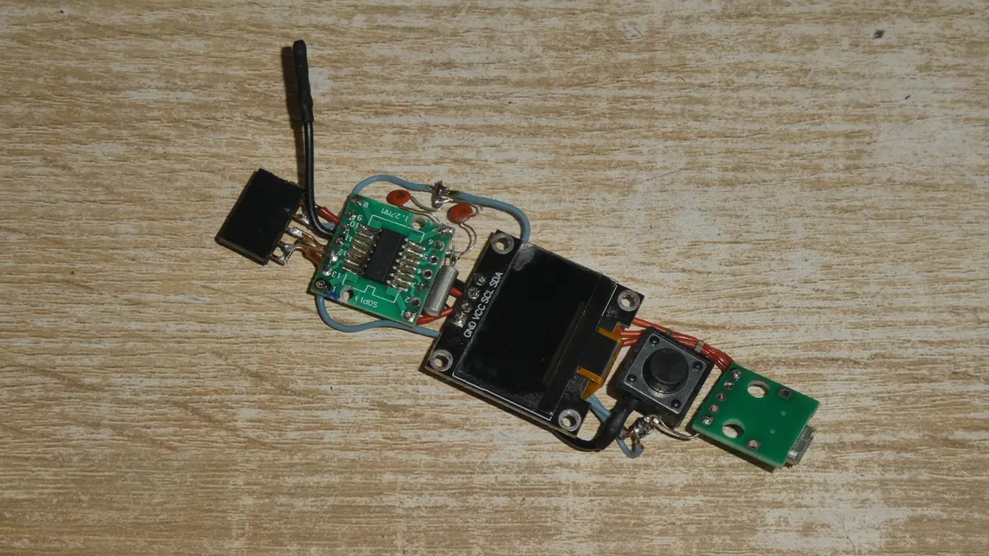 Tự làm Frequency Meter 100MHz & Tachometer (ATTINY814) - Không cần PCB - Image 4