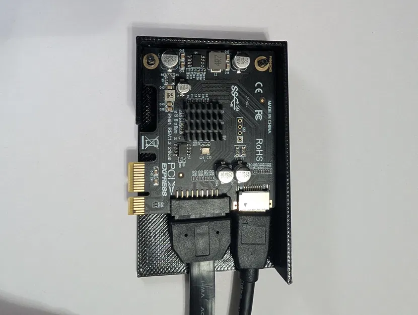 Hộp bảo vệ PCIe Adapter Enclosure - Image 2